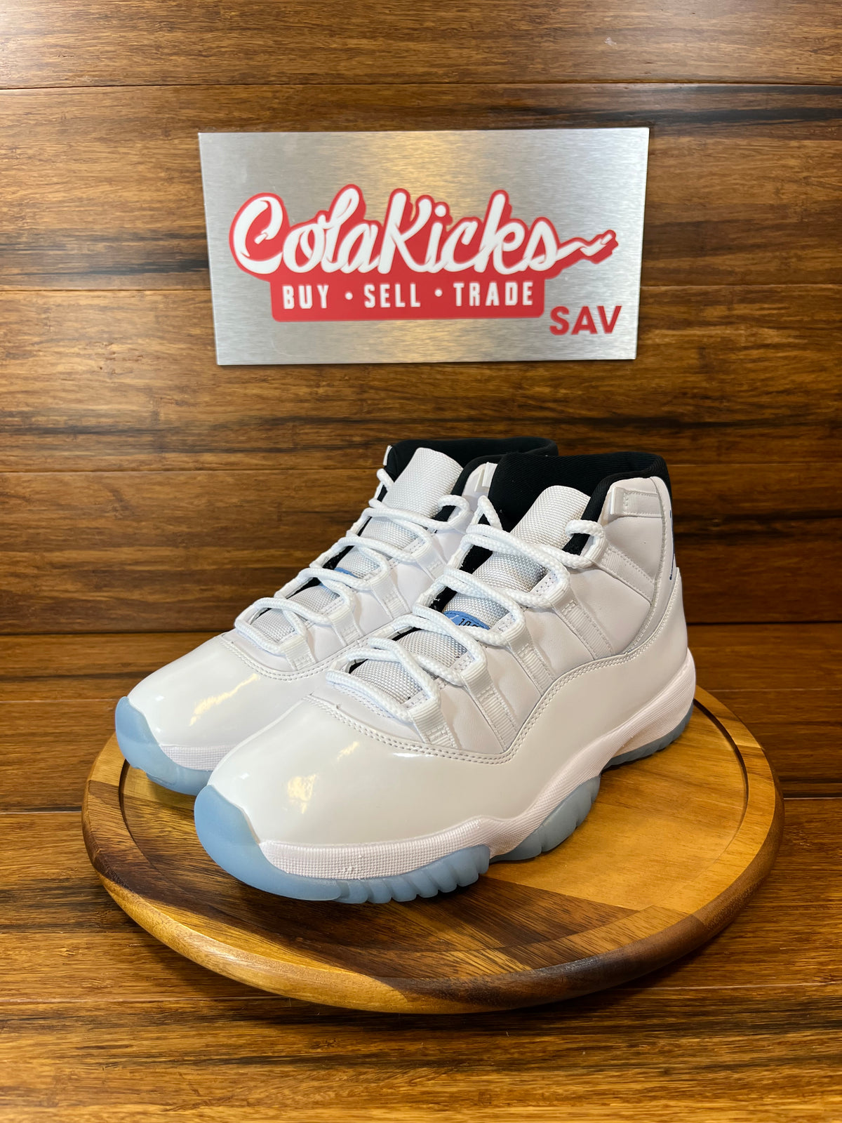 Jordan 11 Retro Legend Blue (2024)