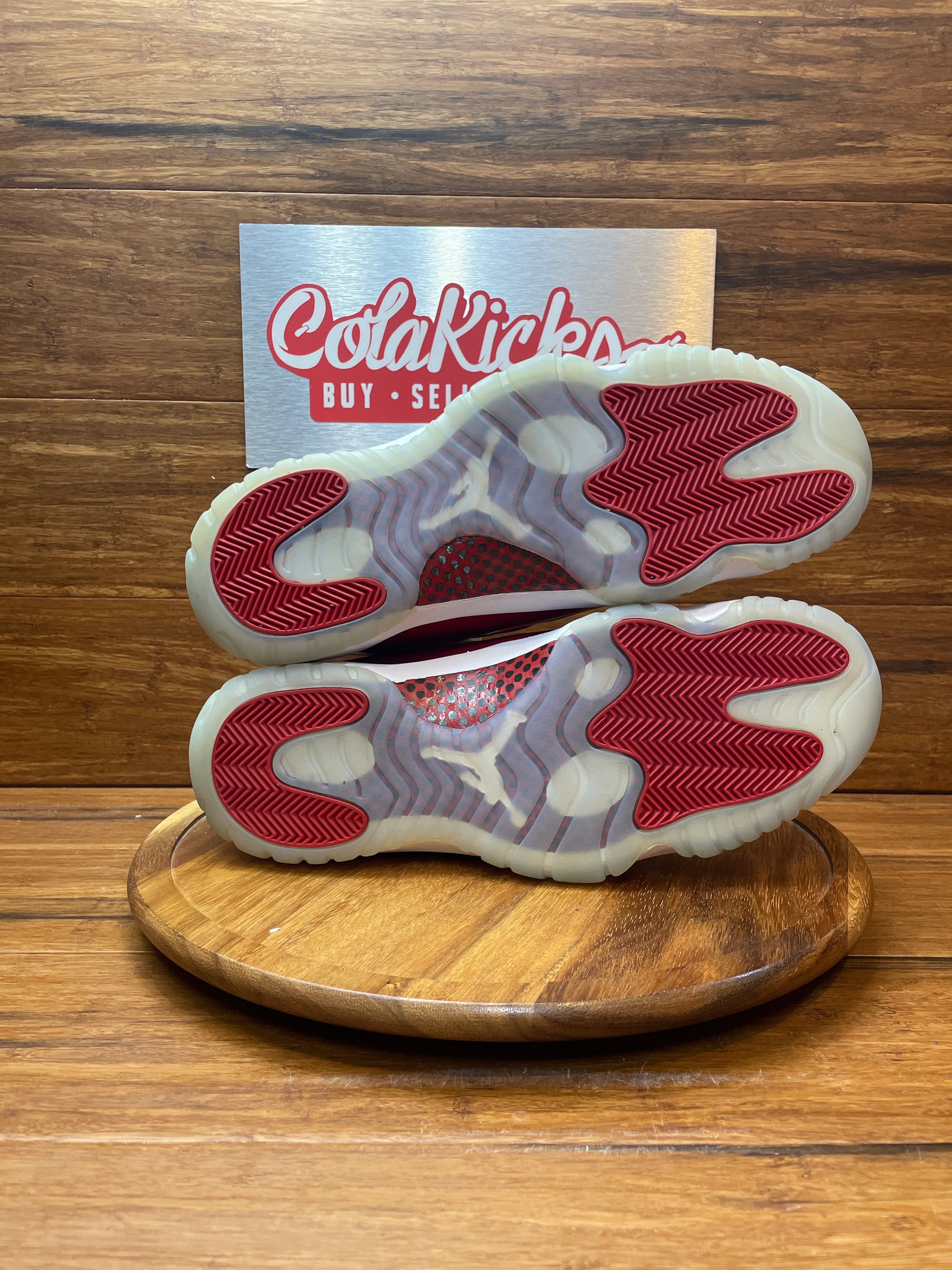 Jordan 11 Retro Cherry (2022)