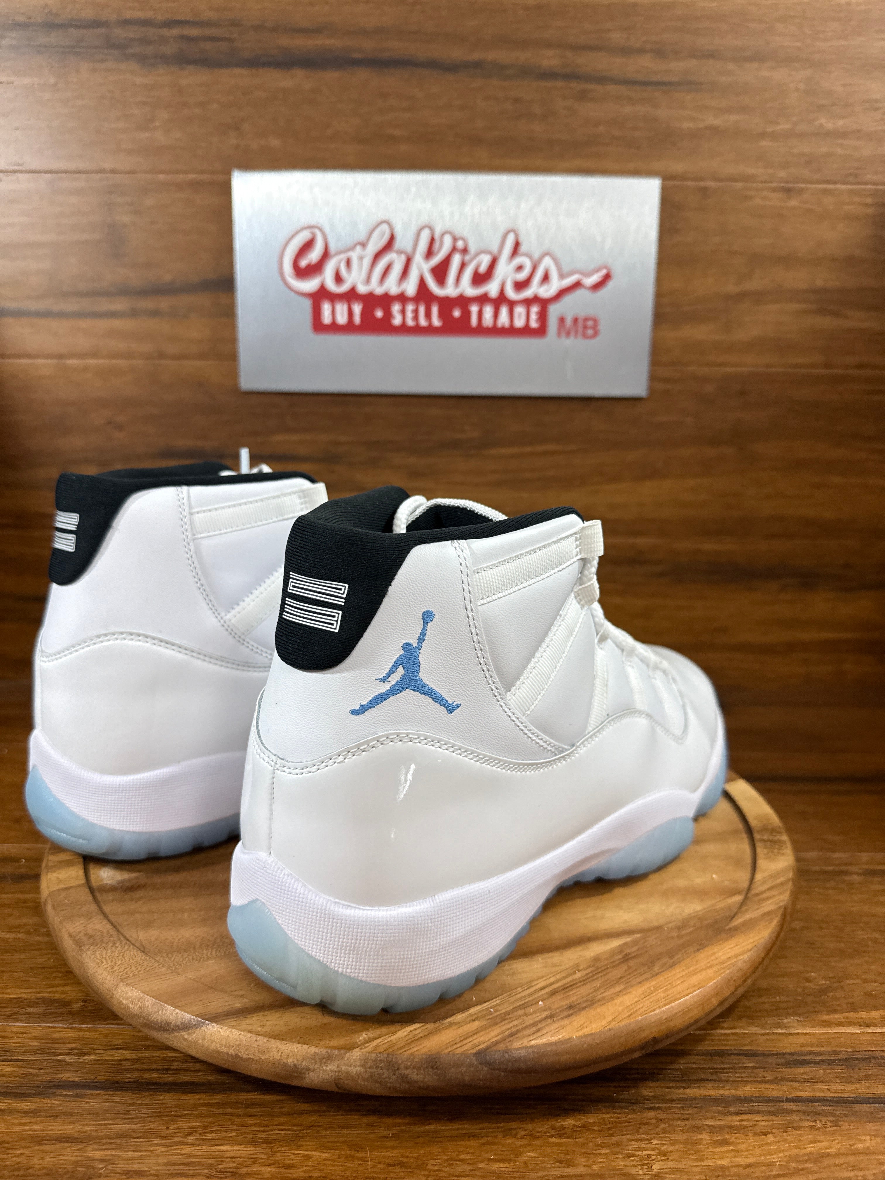 Jordan 11 Retro Legend Blue (2024)