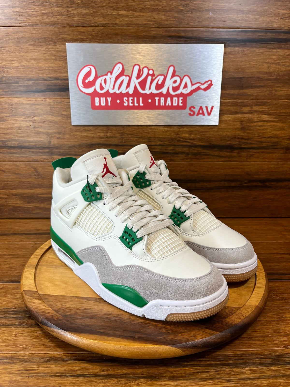 Jordan 4 Retro SB Pine Green
