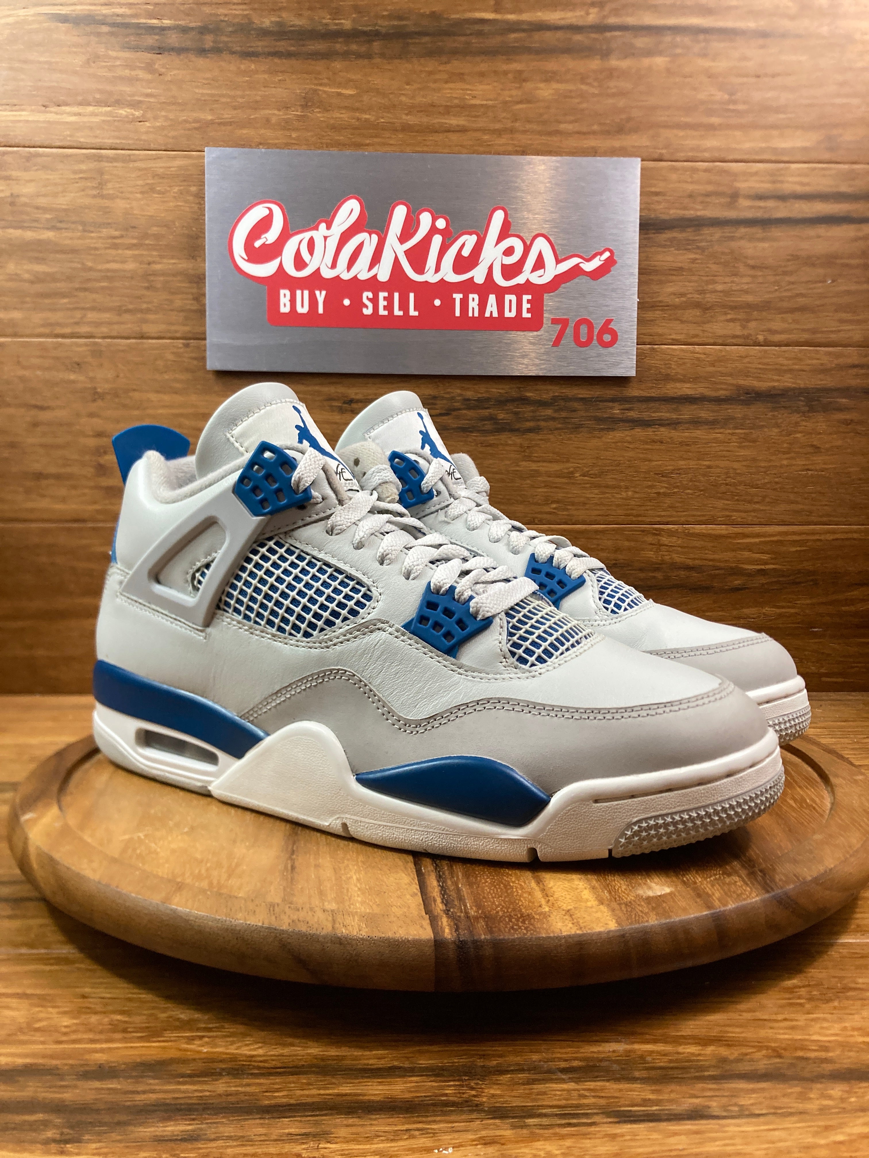 Jordan 4 Retro Military Blue (2024)