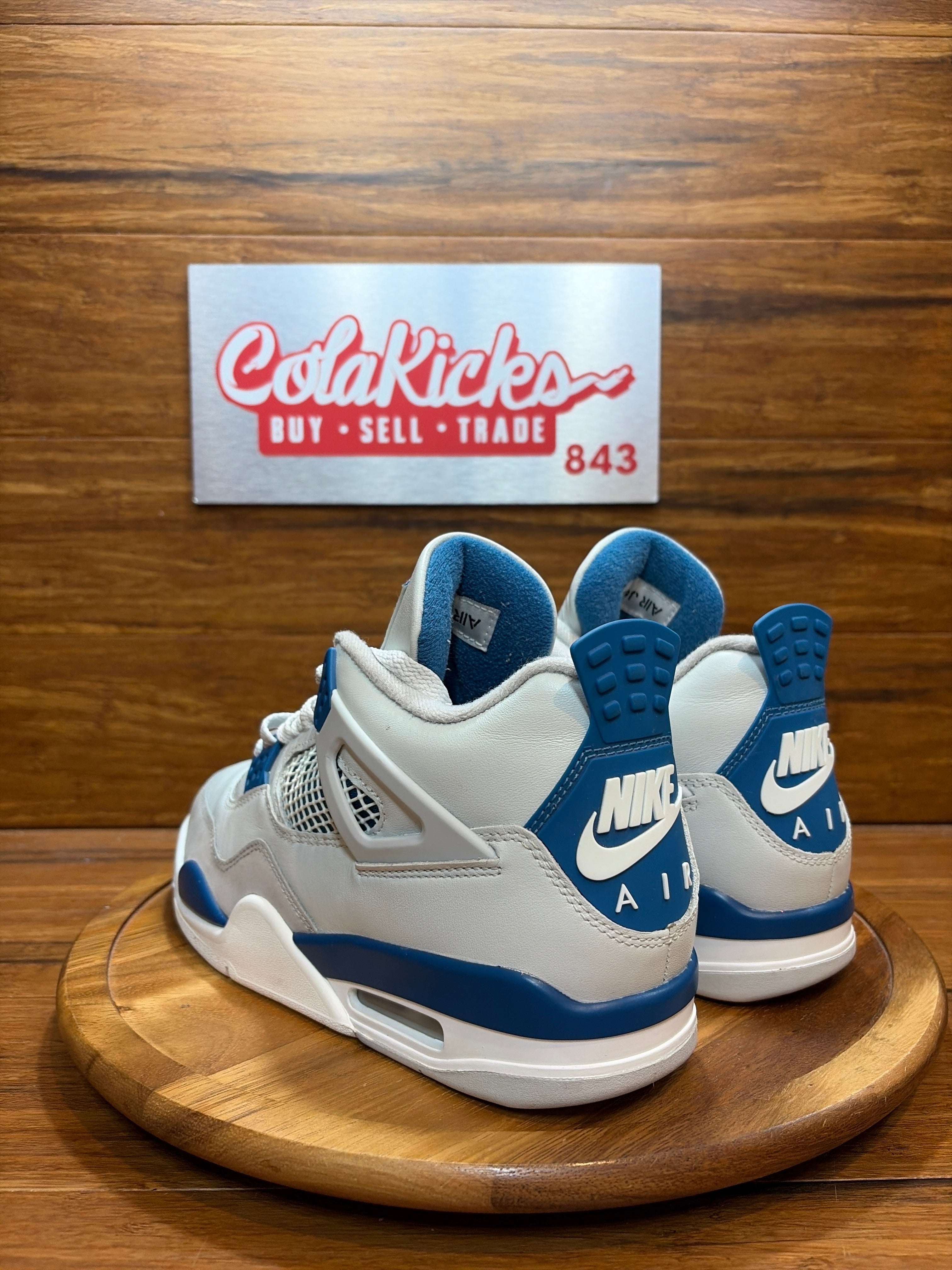Jordan 4 Retro Military Blue (2024)