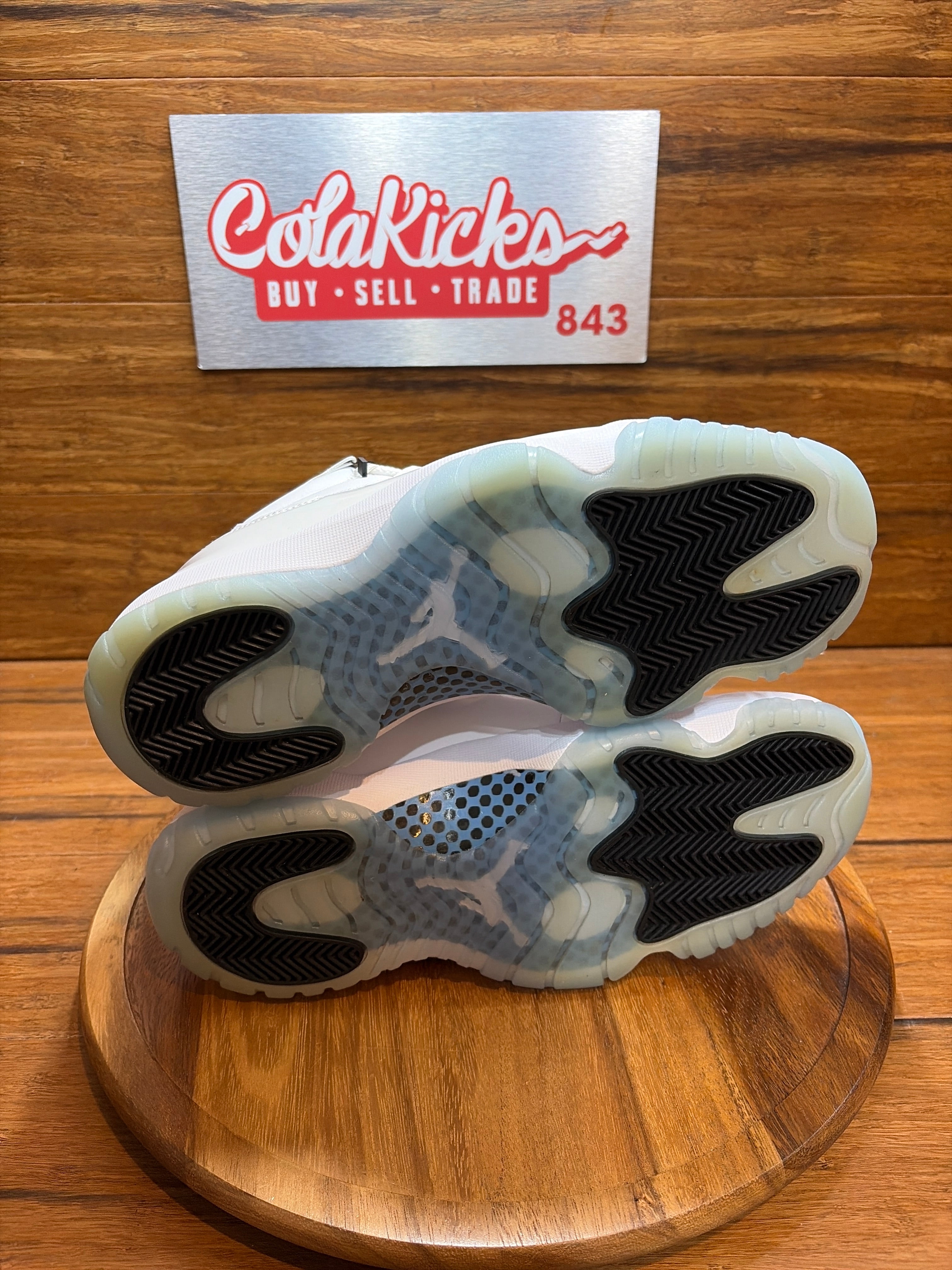 Jordan 11 Retro Legend Blue (2024)