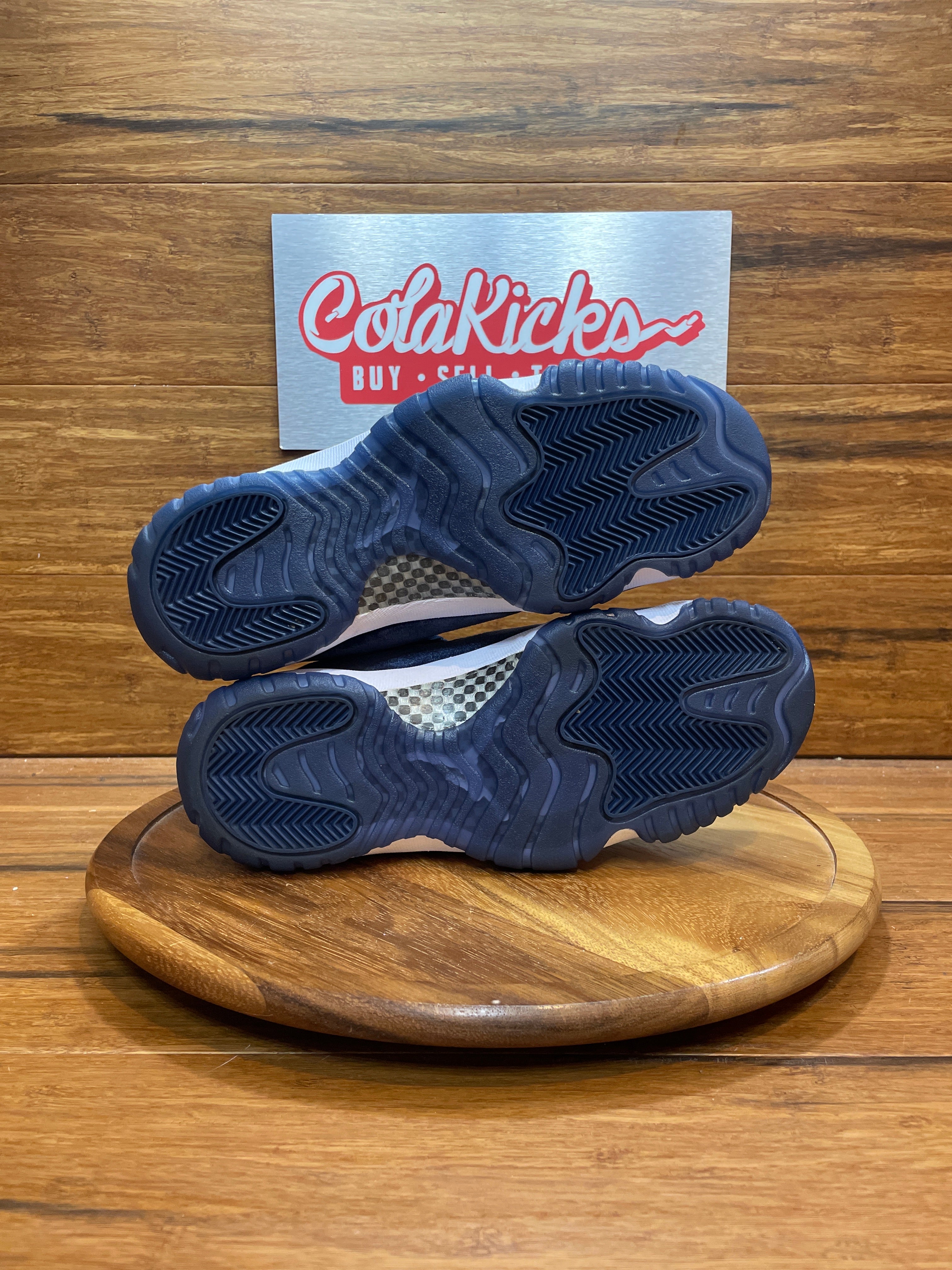 Jordan 11 Retro Midnight Navy (Women's)