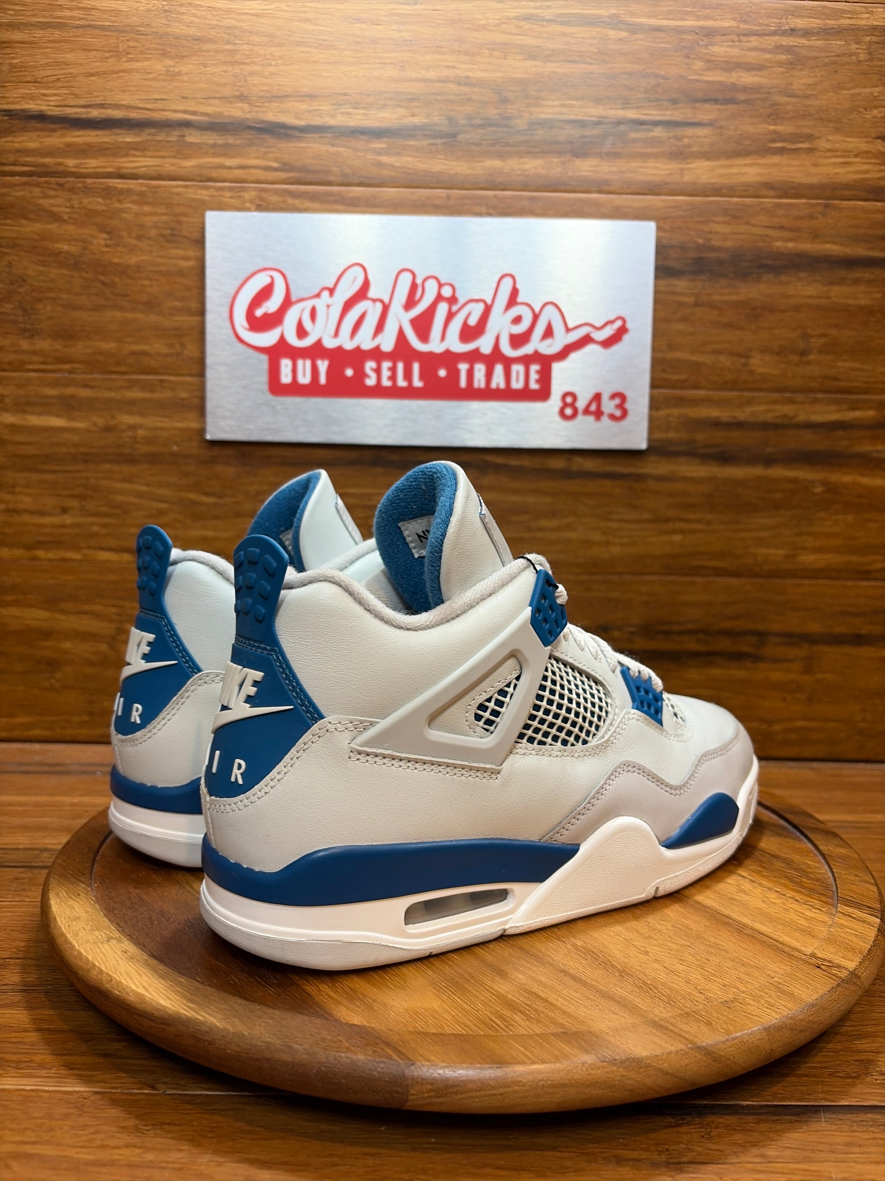 Jordan 4 Retro Military Blue (2024)