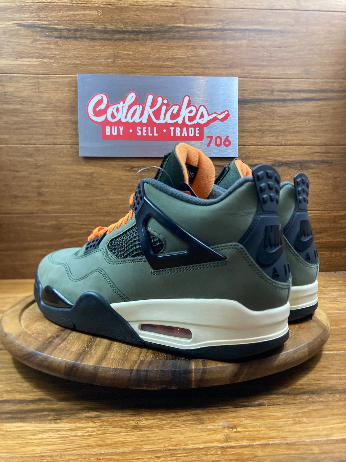 Jordan 4 Retro OG SP Undefeated (2025)