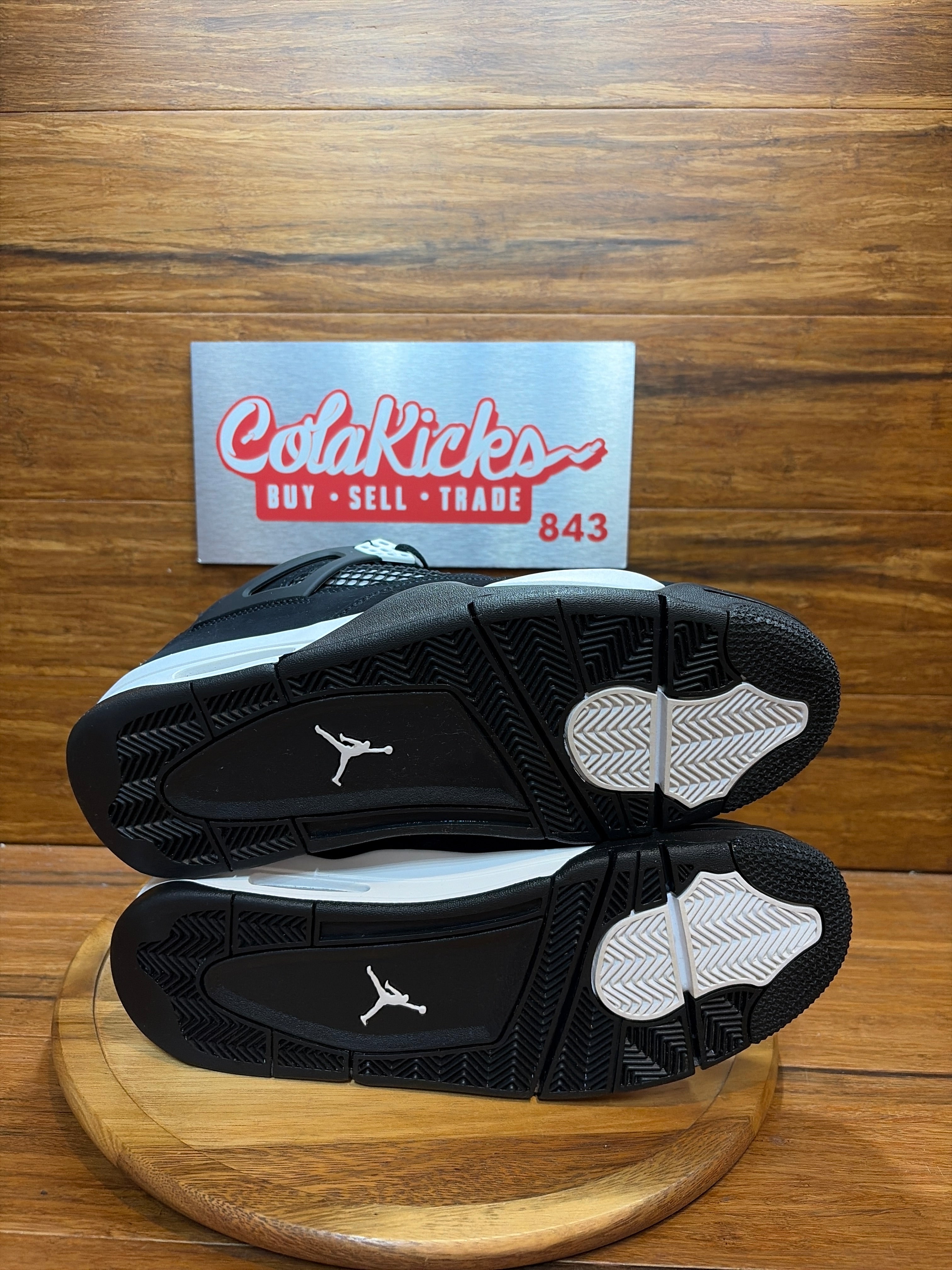 Jordan 4 Retro White Thunder