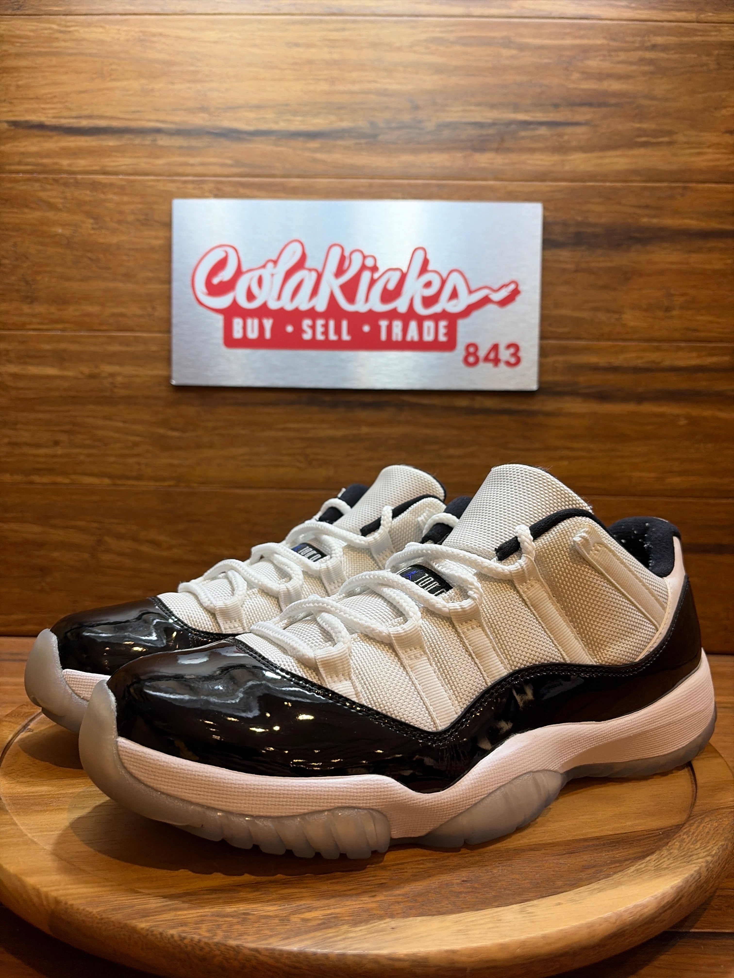 Jordan 11 Retro Low Concord