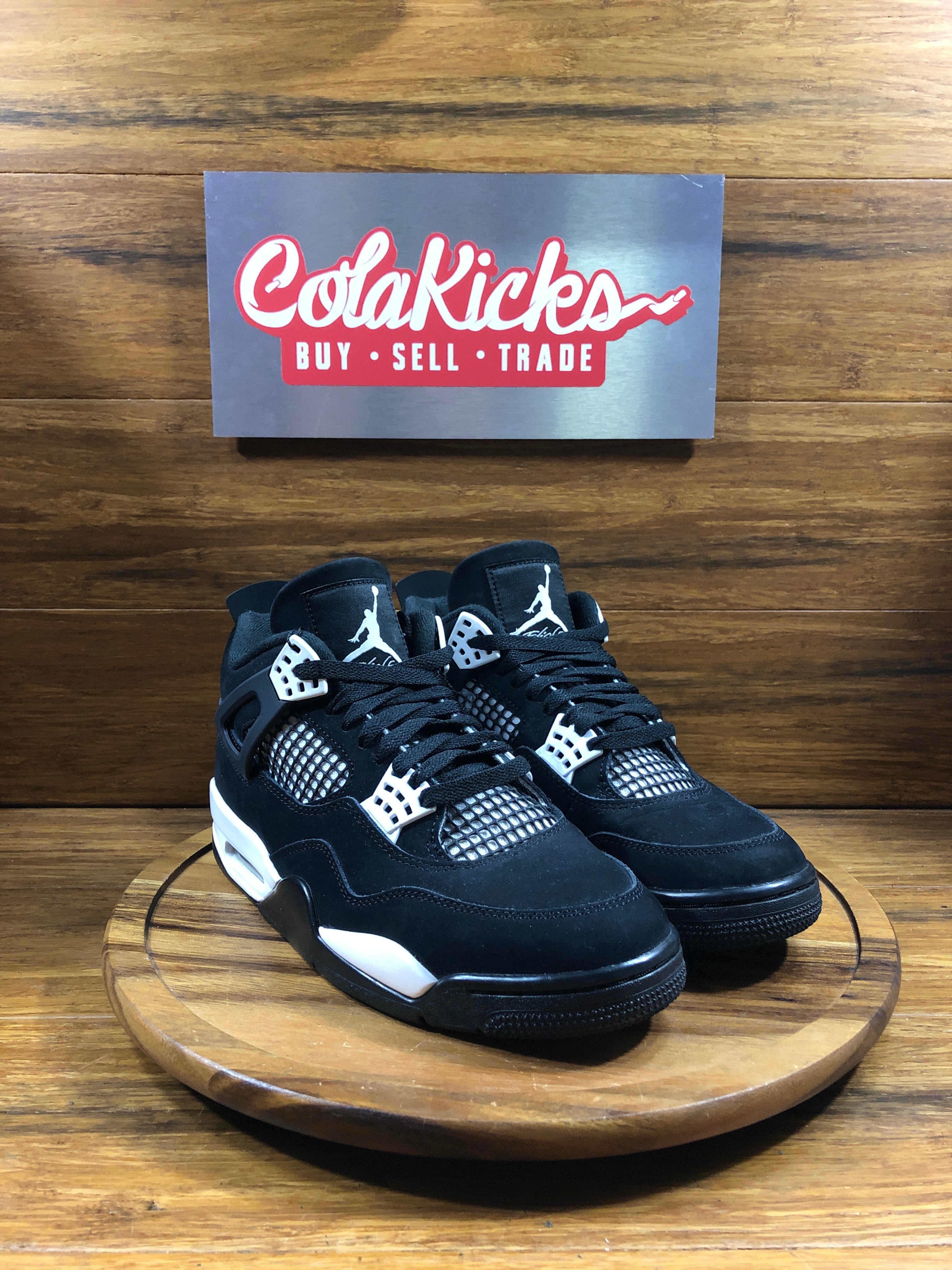 Jordan 4 Retro White Thunder