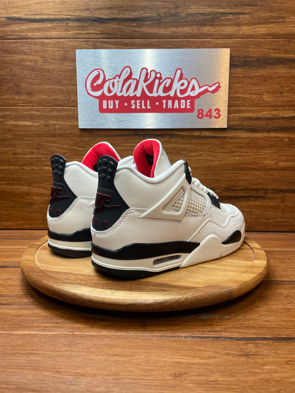 Jordan 4 Retro Flight Club
