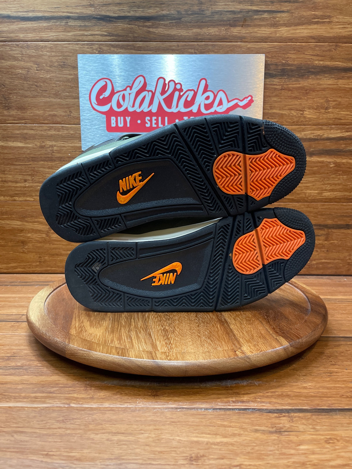 Jordan 4 Retro OG SP Undefeated (2025)
