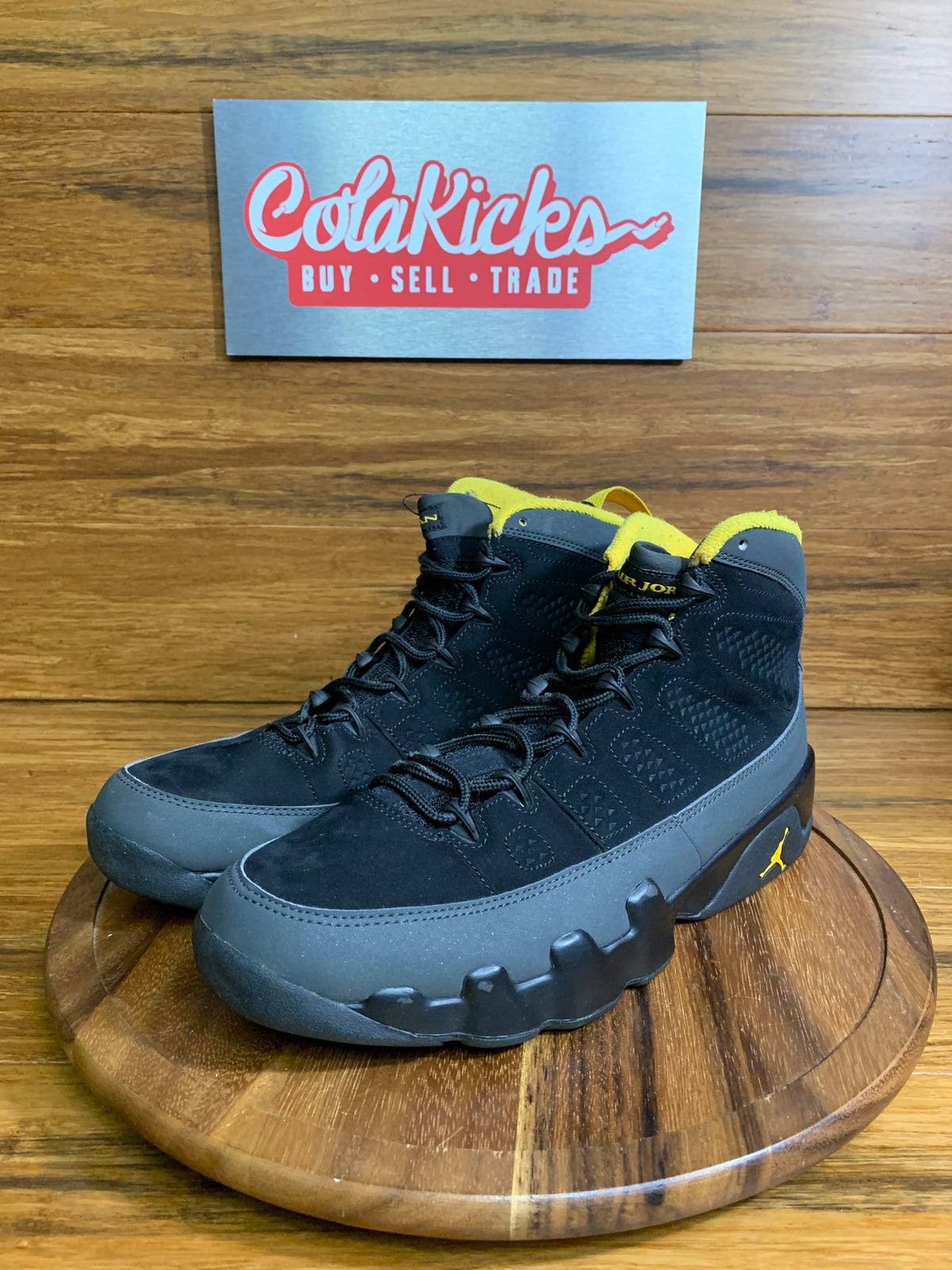 Jordan 9 Retro Dark Charcoal University Gold