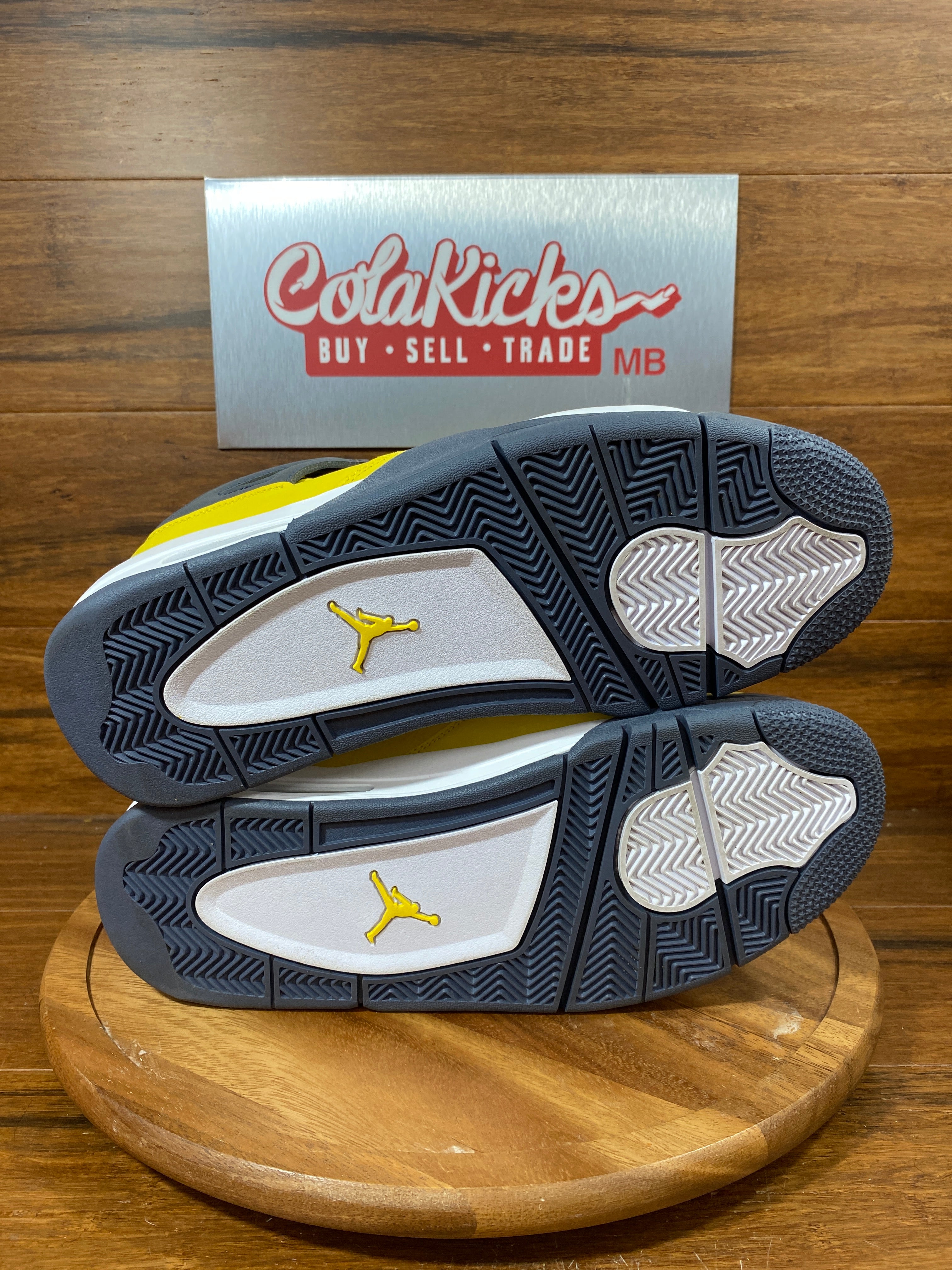 Jordan 4 Retro Lightning (2021)