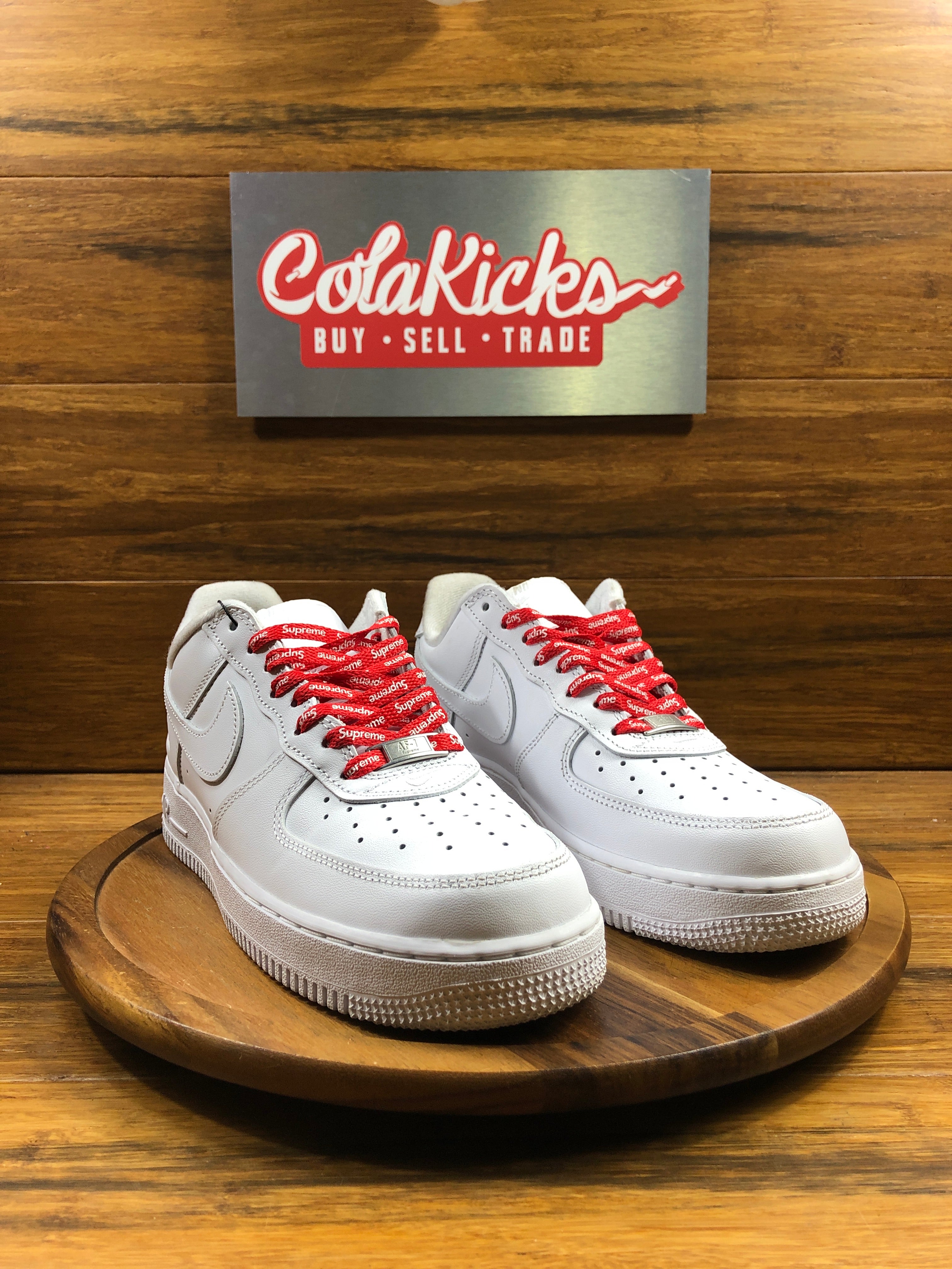 Nike Air Force 1 Low Supreme White