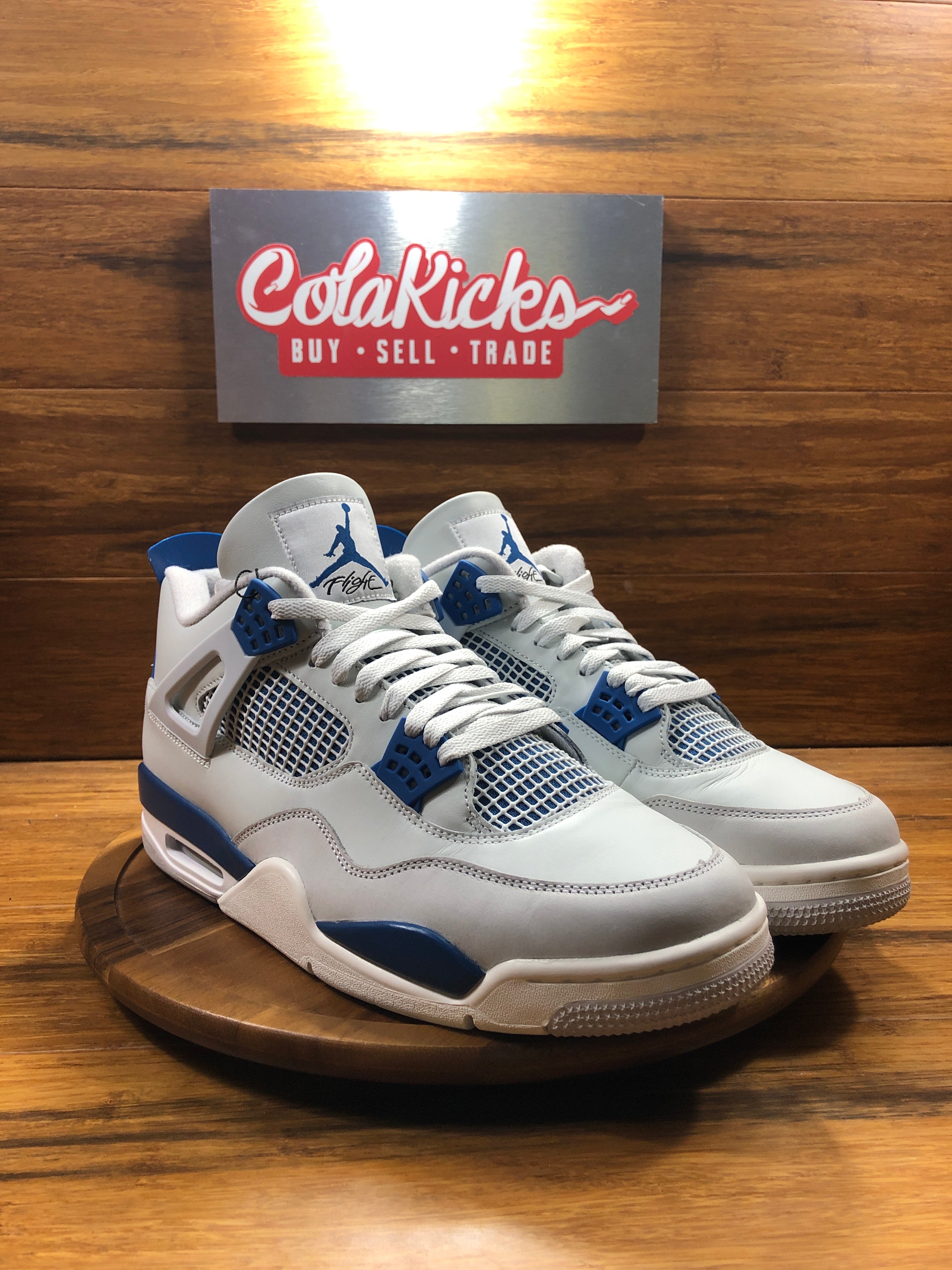 Jordan 4 Retro Military Blue (2024)