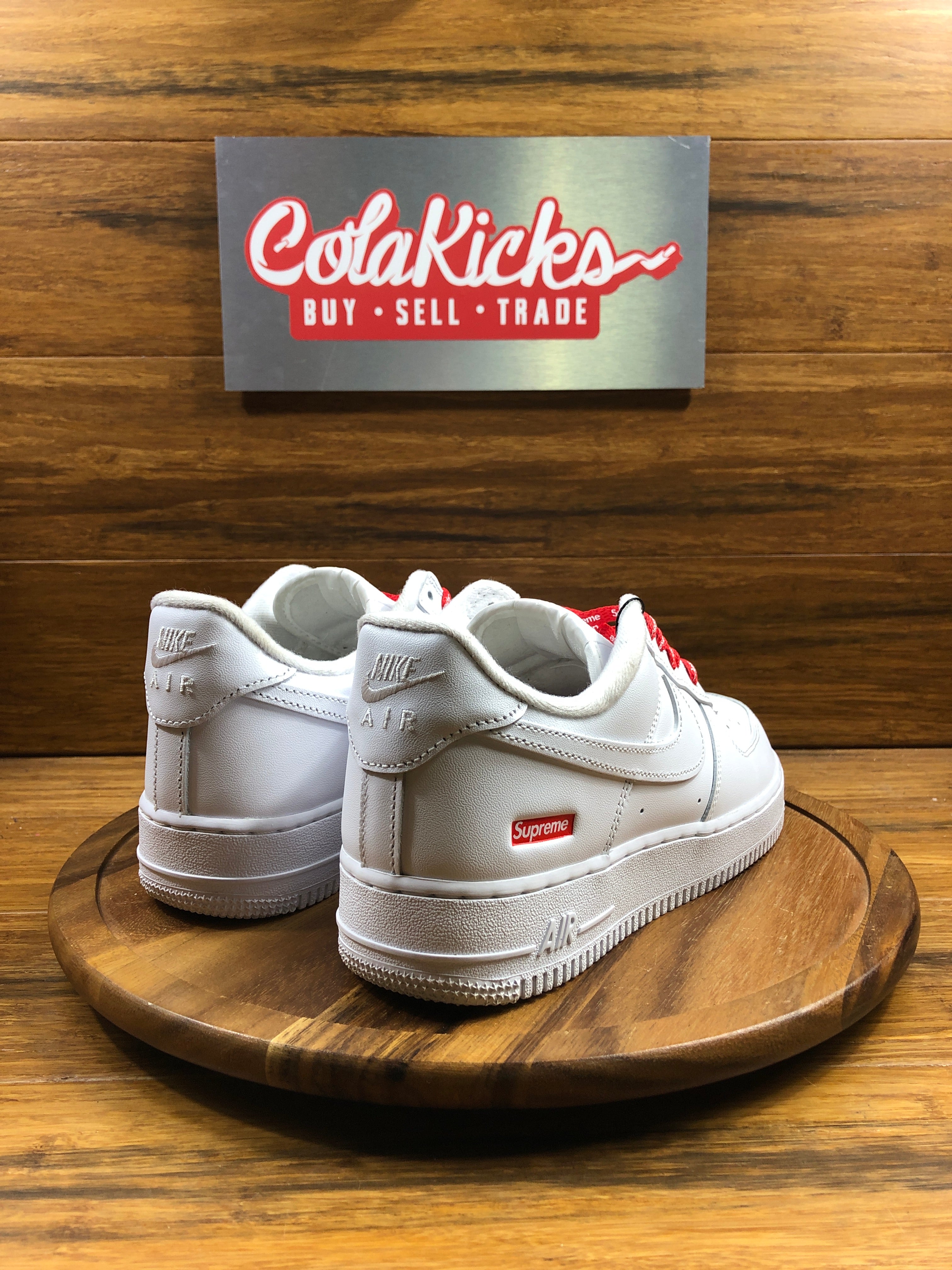 Nike Air Force 1 Low Supreme White